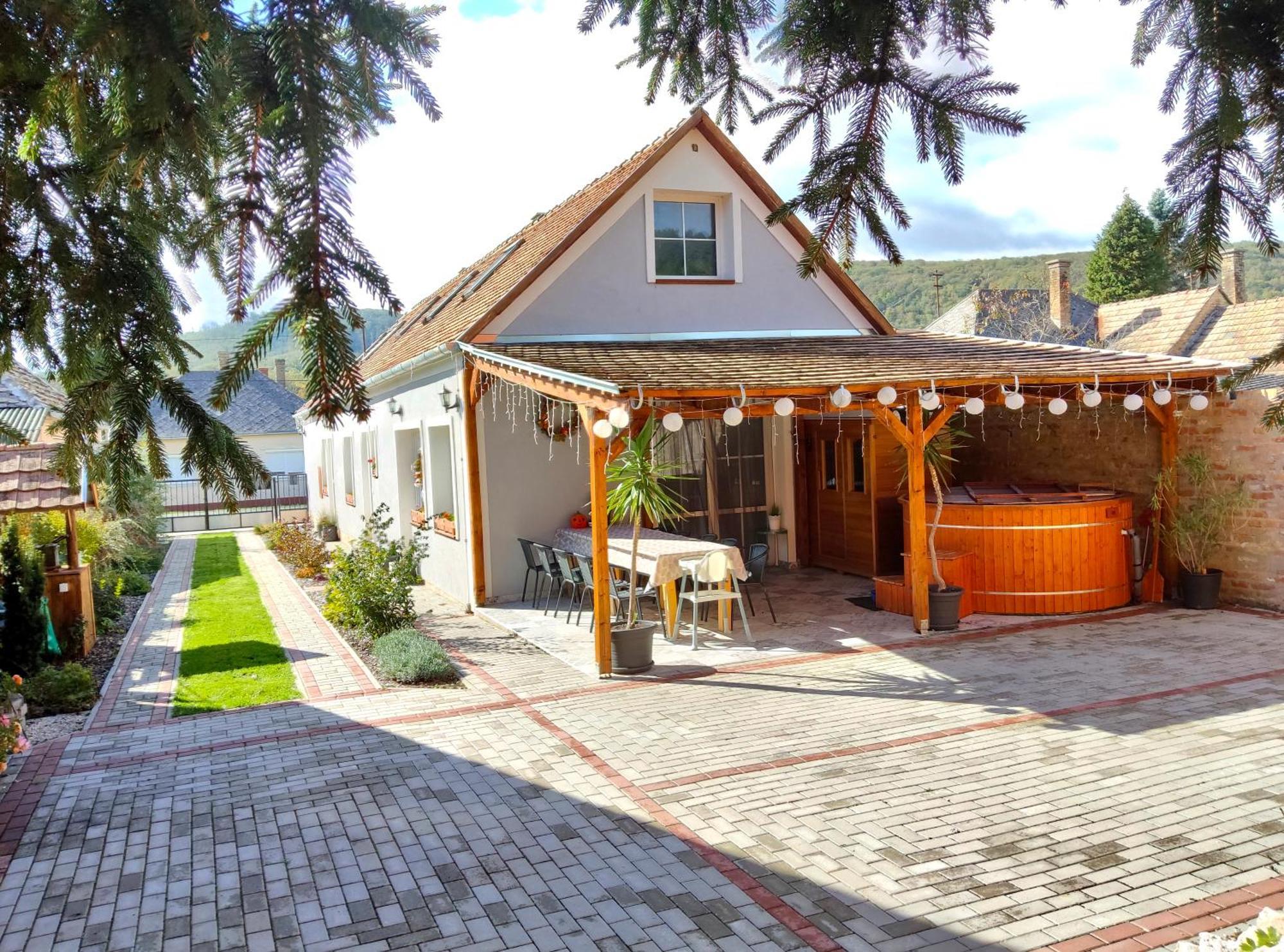 Borostyankut Wellness Home Bakonybél מראה חיצוני תמונה